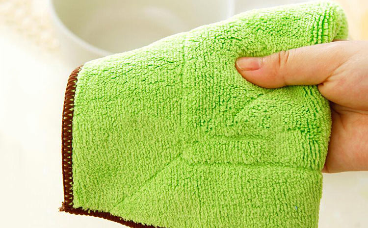 如何保養瓷板畫？