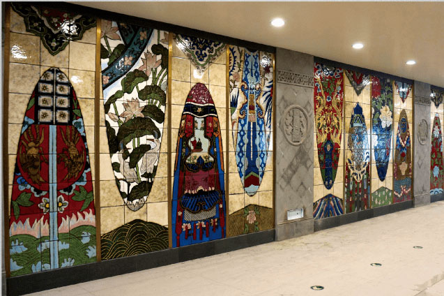 為什么火車站和地鐵站都喜歡用陶瓷壁畫進行裝飾哪？