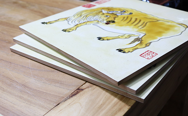 瓷板畫的厚度是多少？越薄越好嗎？